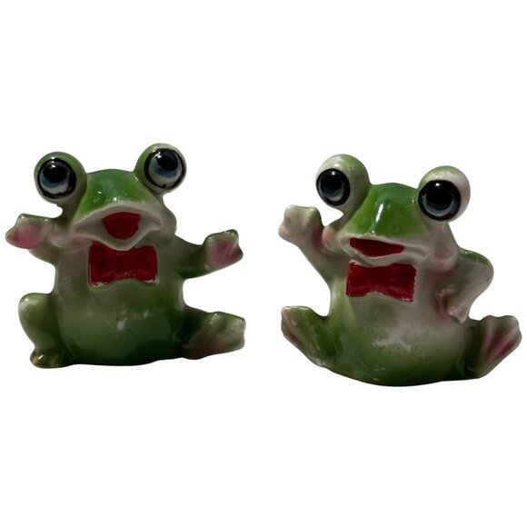 Vintage Lucky Frogs Salt Pepper Shakers Stoppers Green Kitschy 1950s Japan RARE - Picture 1 of 11
